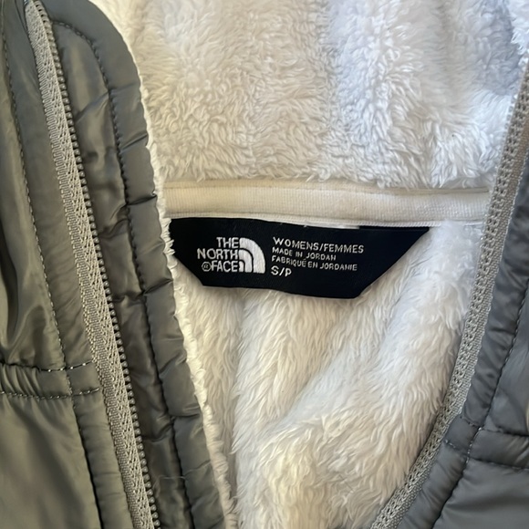 The North Face hooded jacket - Picture 3 of 9